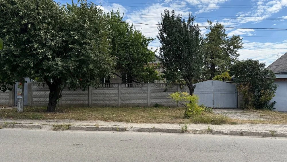 Продам цегляний будинок с. Мирний