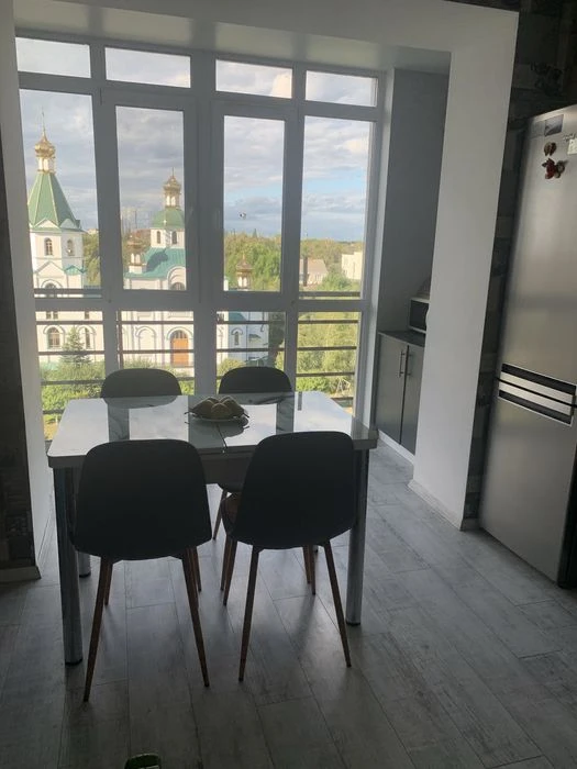 Продам двохкімнатну квартиру 70 кв м з автономним опаленням