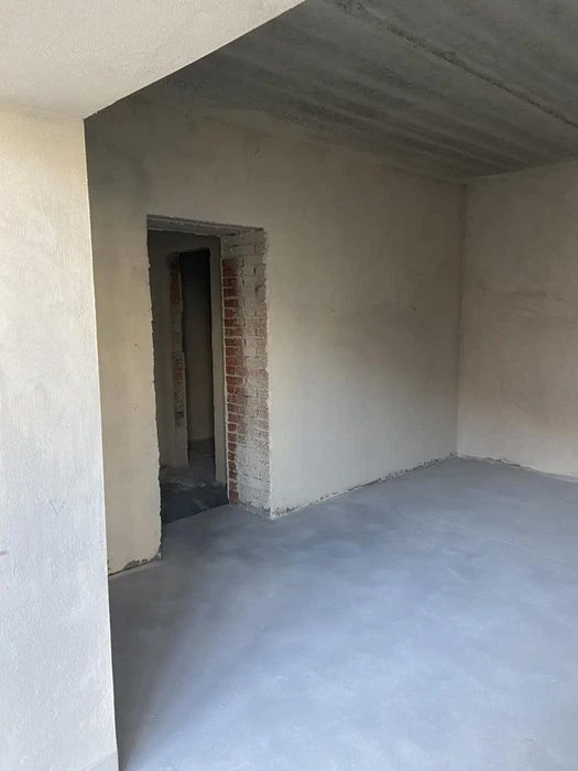 Однокімнатний сирець біля парку Шевченка