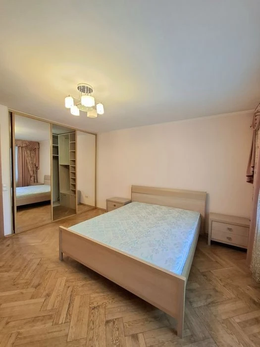 4-room apartment Borshchagovska 145 Two apartments on