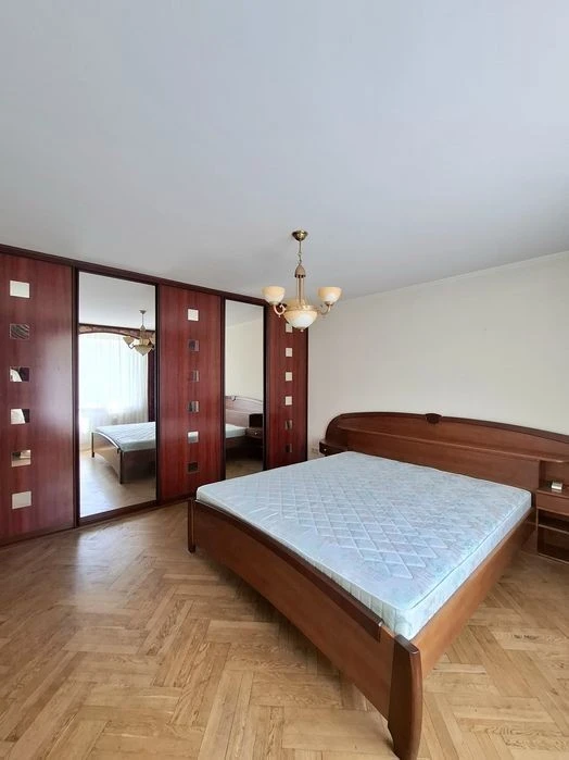 4-room apartment Borshchagovska 145 Two apartments on