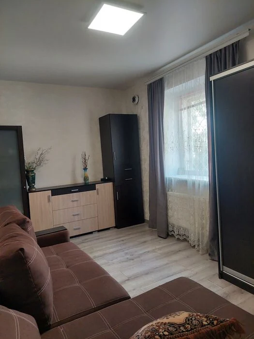 Продам 2к квартиру  1 поверх район Здибанки.
