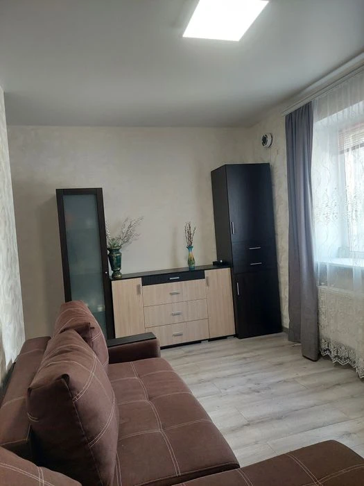 Продам 2к квартиру  1 поверх район Здибанки.