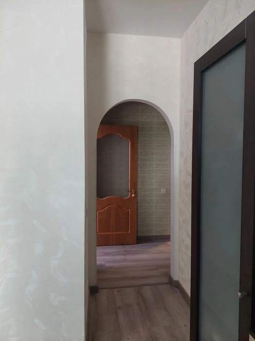 Продам 2к квартиру  1 поверх район Здибанки.