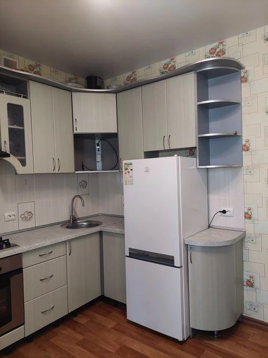 Продам 2к квартиру  1 поверх район Здибанки.