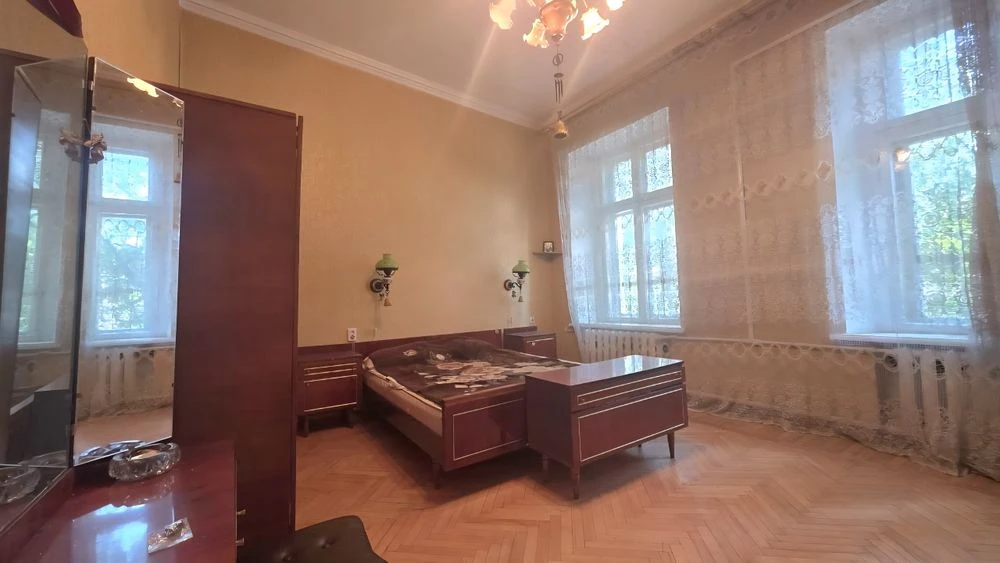 Продам  квартиру 96м на Молдаванке Прохоровская