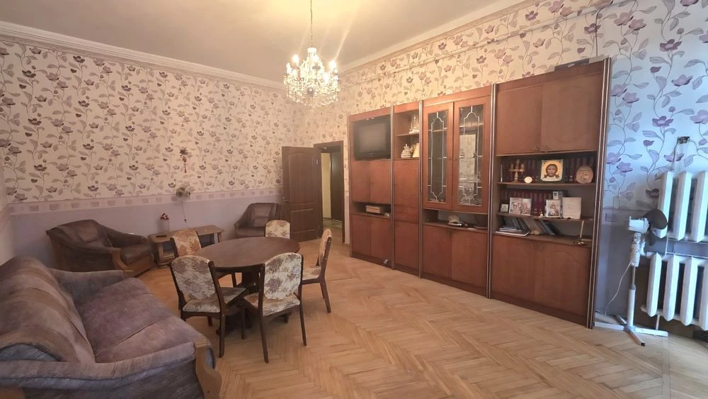 Продам  квартиру 96м на Молдаванке Прохоровская