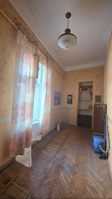Продам  квартиру 96м на Молдаванке Прохоровская