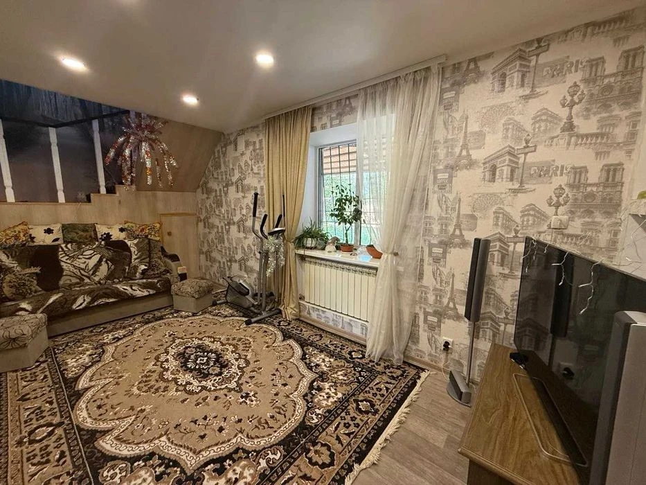 Продам дом 230 кв м со своим берегом озера, 3 км от Фрунзенс