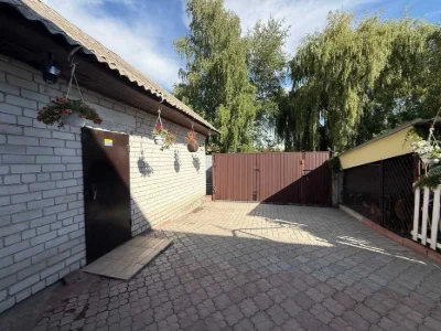 Продам дом 230 кв м со своим берегом озера, 3 км от Фрунзенс