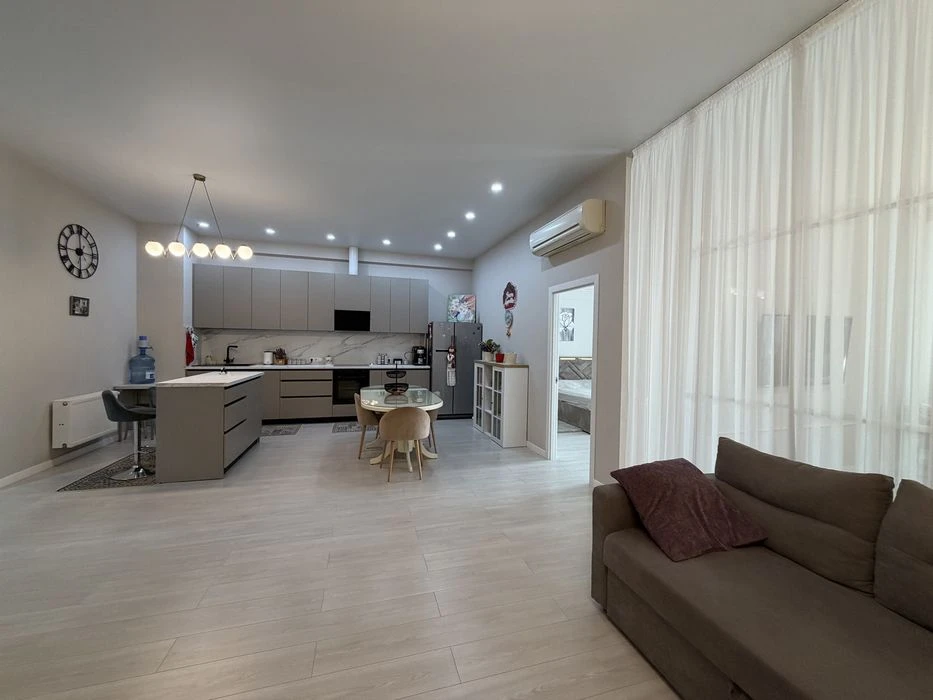 3-комнатная квартира 130 м2. Новый ремонт Аркадийский дворец