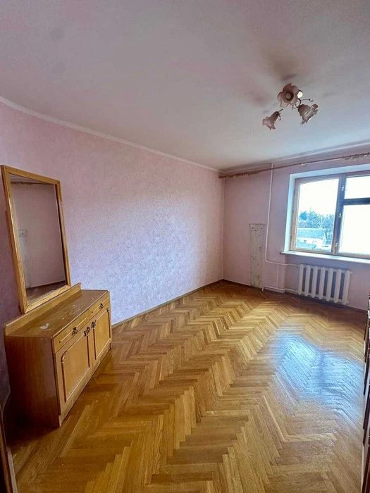 Продам 4 кімнатну квартиру в хорошій локації міста