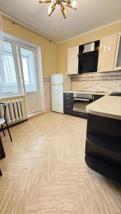 Продам двохкімнатну квартиру, Вишняківська 5, Дарницький.