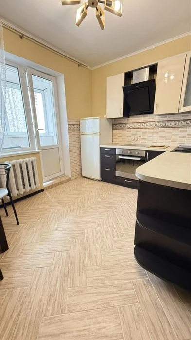 Продам двохкімнатну квартиру, Вишняківська 5, Дарницький.