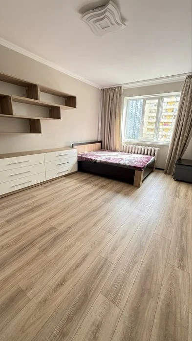 Продам двохкімнатну квартиру, Вишняківська 5, Дарницький.