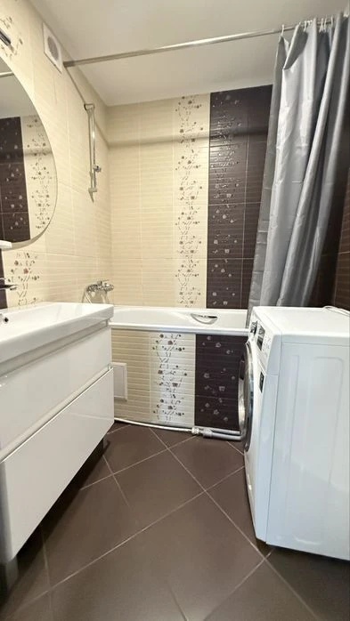Продам двохкімнатну квартиру, Вишняківська 5, Дарницький.