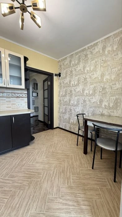 Продам двохкімнатну квартиру, Вишняківська 5, Дарницький.
