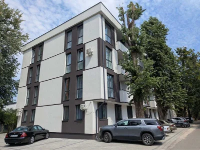 Продається однокімнатна. Центральна частина міста.