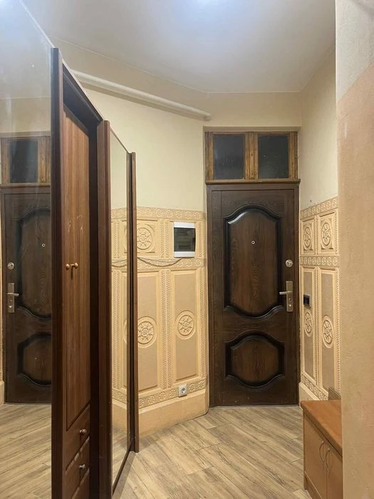 ТЕРМІНОВО‼️ Квартира з двориком недалеко від центру