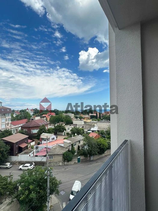 Renovated 1-room apartment with a direct sea view in residential complex Pos
