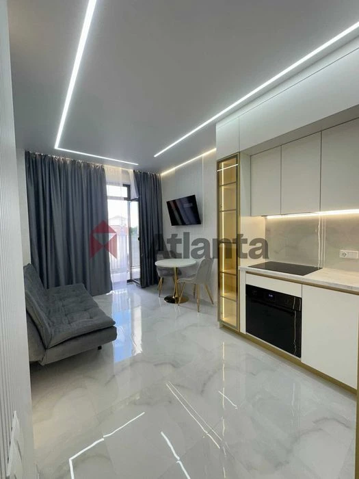 Renovated 1-room apartment with a direct sea view in residential complex Pos