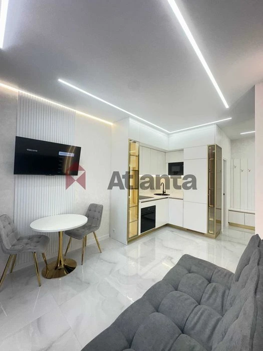 Renovated 1-room apartment with a direct sea view in residential complex Pos