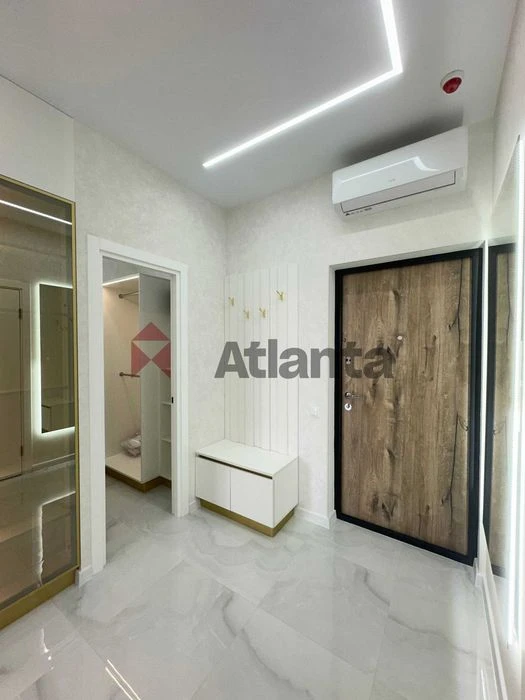 Renovated 1-room apartment with a direct sea view in residential complex Pos