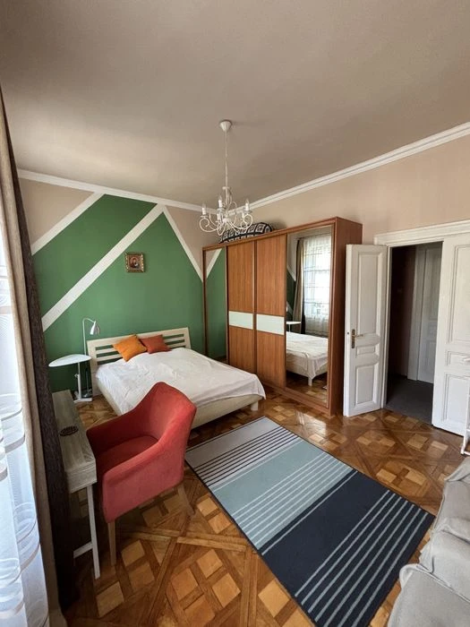Від ВЛАСНИКА! Продаж 3-кімнатної квартири в центрі Львова