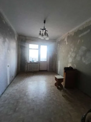 Продам трехкомнатную квартиру на Семена Палия.