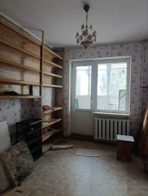 Продам трехкомнатную квартиру на Семена Палия.