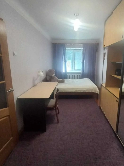 Продається 2 кім. квартира на Олексіївці, вул. Клочківська,