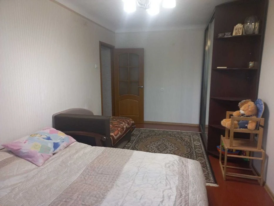 Продається 2 кім. квартира на Олексіївці, вул. Клочківська,