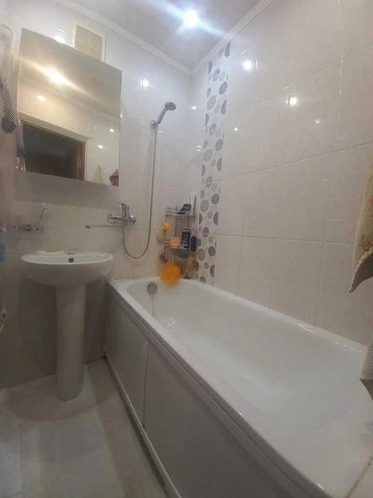 Продається 2 кім. квартира на Олексіївці, вул. Клочківська,