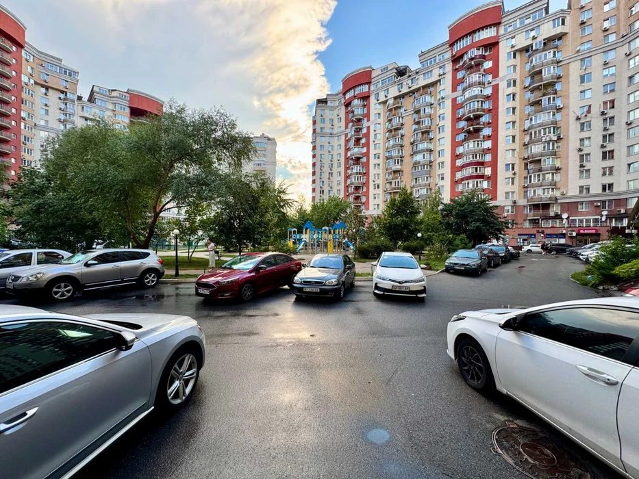 Без комісії! Унікальна 1-кім. 64м2 з величезною терасою 57 м