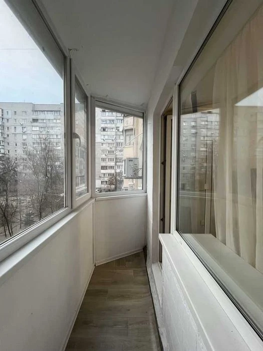 Продам простору, 1к. квартиру (Чешка), ЖМ Фрунзенський(Ломов