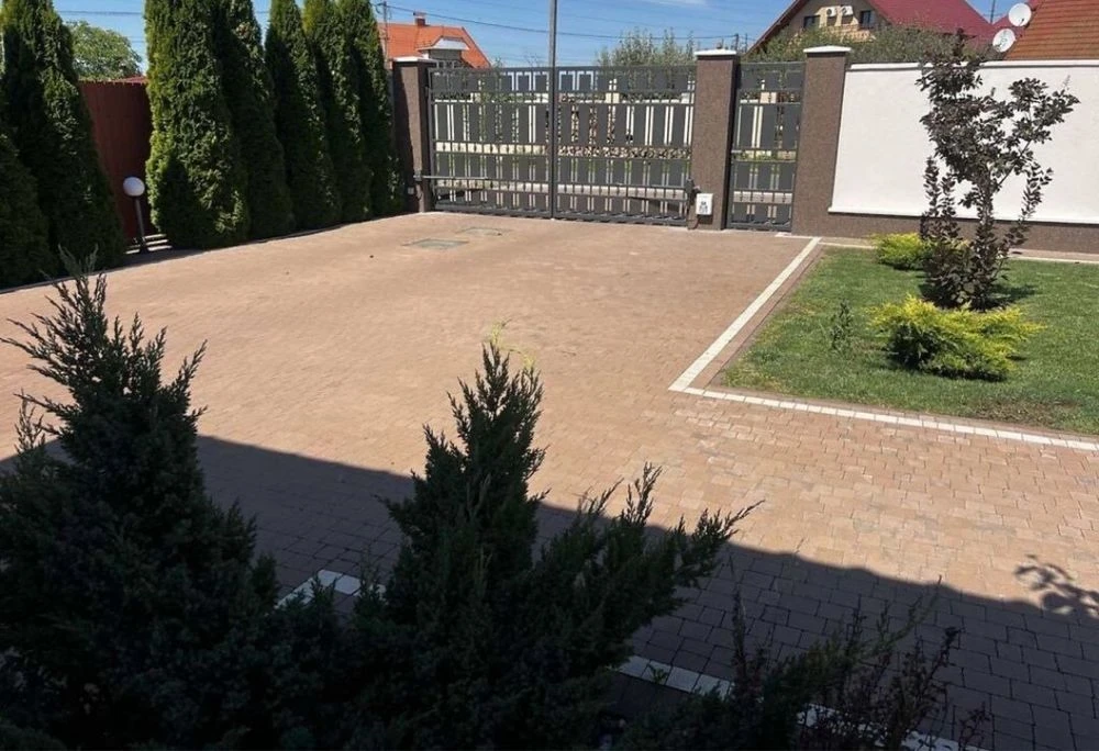 Продаж 1-поверхового будинку американки в Кінчеші | Ужгород