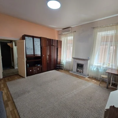 Продаж 1 кімнатна  квартира  Центр вулиця Адміральська