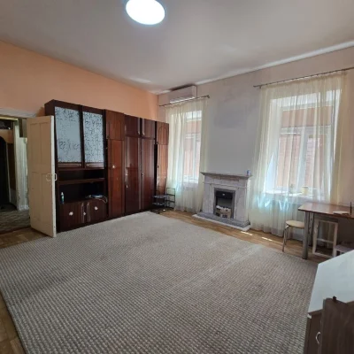 Продаж 1 кімнатна  квартира  Центр вулиця Адміральська