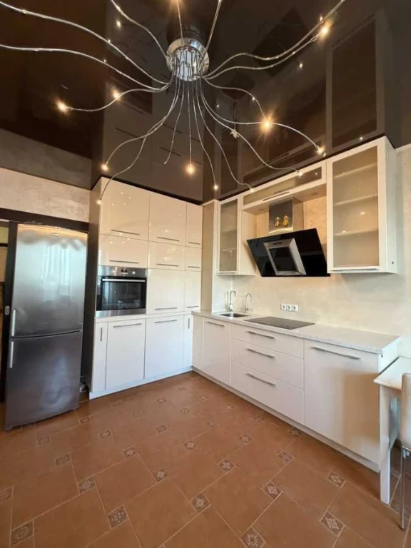 Продаж 1-кімнатної квартири 56 м², Бориспільська вул., 6