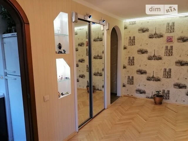 Продаж 3к квартири 47 кв. м на вул. Миколи Василенка 4 • ID