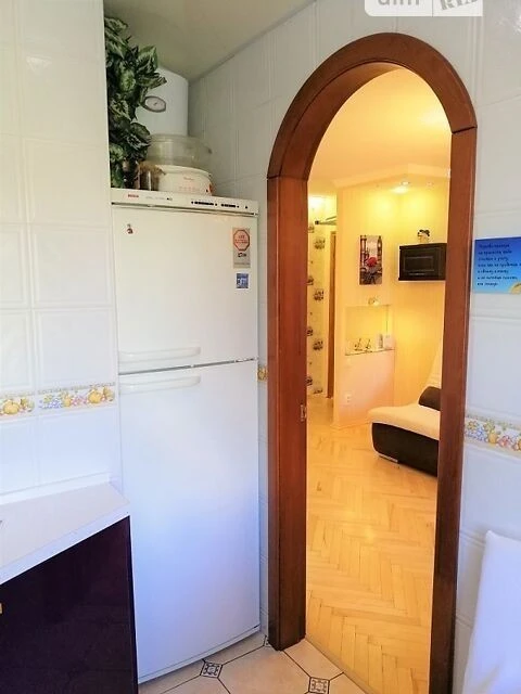 Продаж 3к квартири 47 кв. м на вул. Миколи Василенка 4 • ID