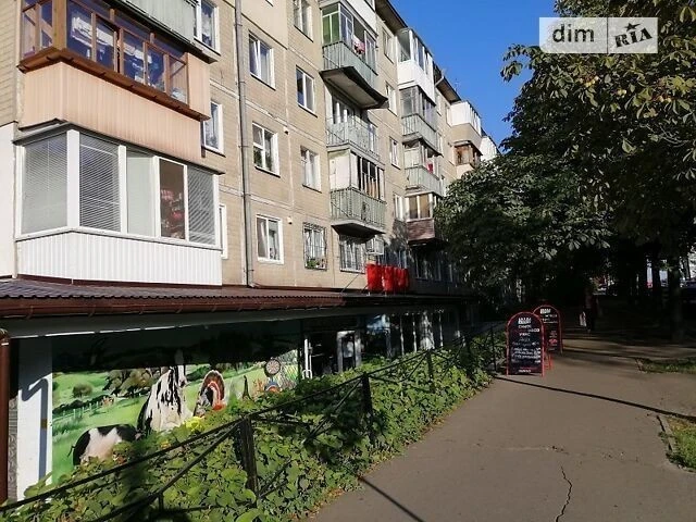 Продаж 3к квартири 47 кв. м на вул. Миколи Василенка 4 • ID