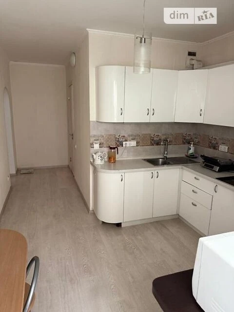 Продаж 1к квартири 42 кв. м на вул. Урлівська 16 • ID 348239
