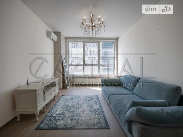 Продаж 2к квартири 73 кв. м на вул. Василя Липківського (ран