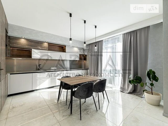 Продаж 2к квартири 74 кв. м на вул. Предславинська 42А • ID