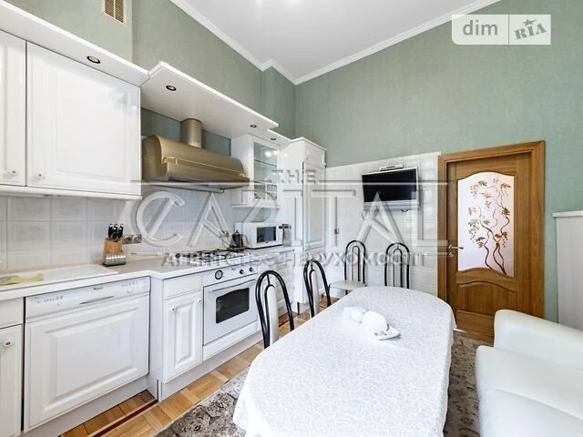 Продаж 4к квартири 135 кв. м на вул. В'ячеслава Липинського