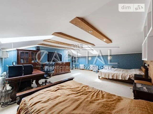 Продаж 4к квартири 135 кв. м на вул. В'ячеслава Липинського