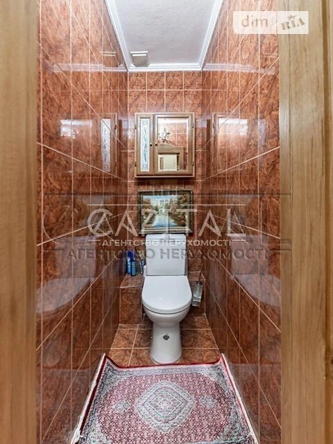 Продаж 4к квартири 135 кв. м на вул. В'ячеслава Липинського
