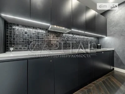 Продаж 3к квартири 125 кв. м на вул. Андрія Верхогляда 1-20А