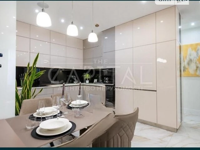 Продаж 3к квартири 90 кв. м на вул. Андрія Верхогляда 15 • I